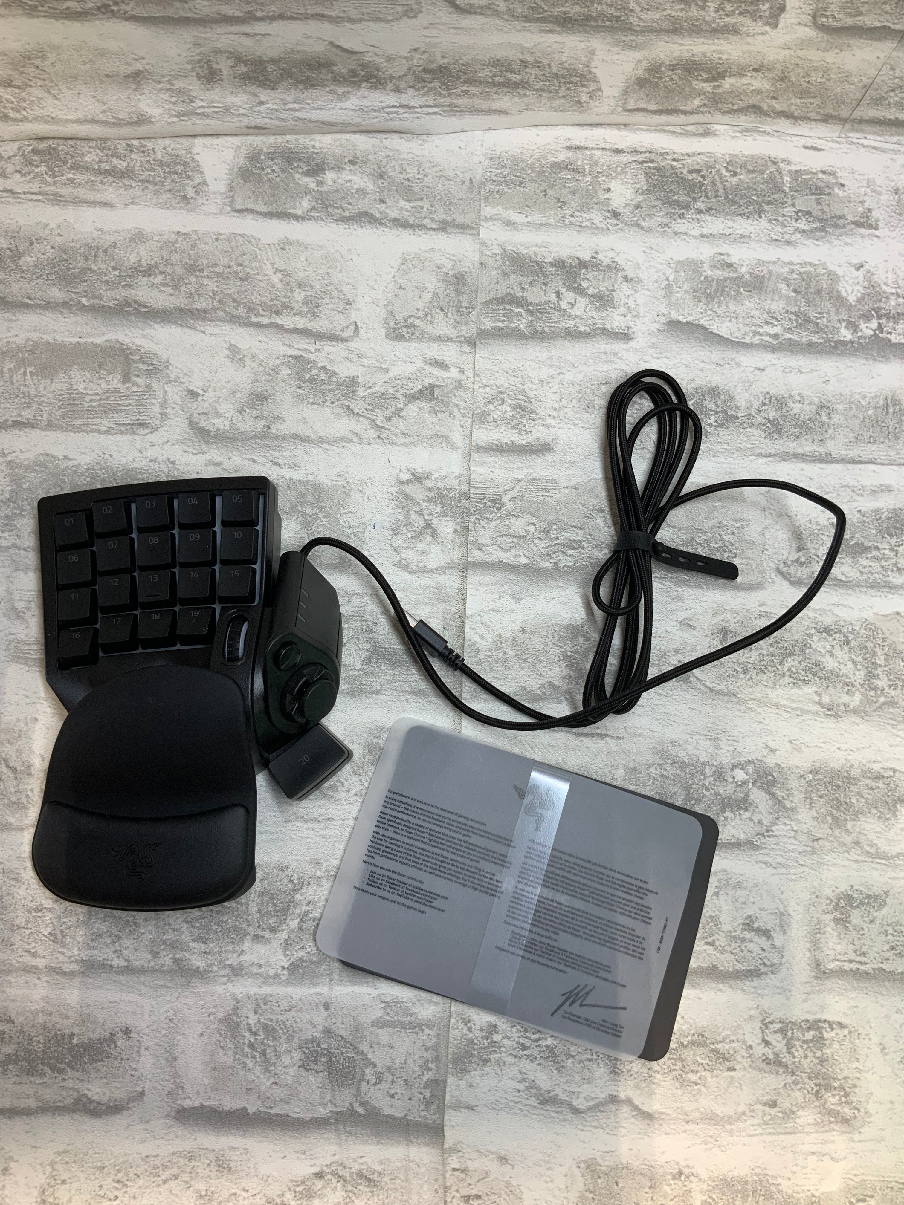 Razer Tartarus v2 Gaming Keypad: Mecha-Membrane Key Switches (7578051543278)